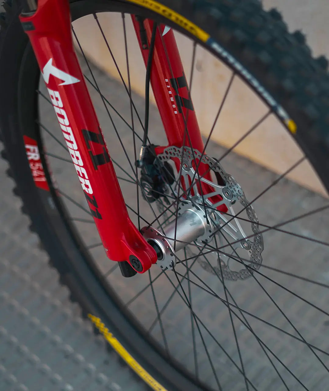 koova-S10-bike-hub-phone